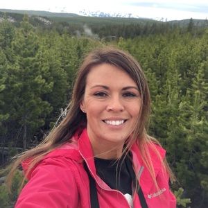 Meet your Posher, Nicole